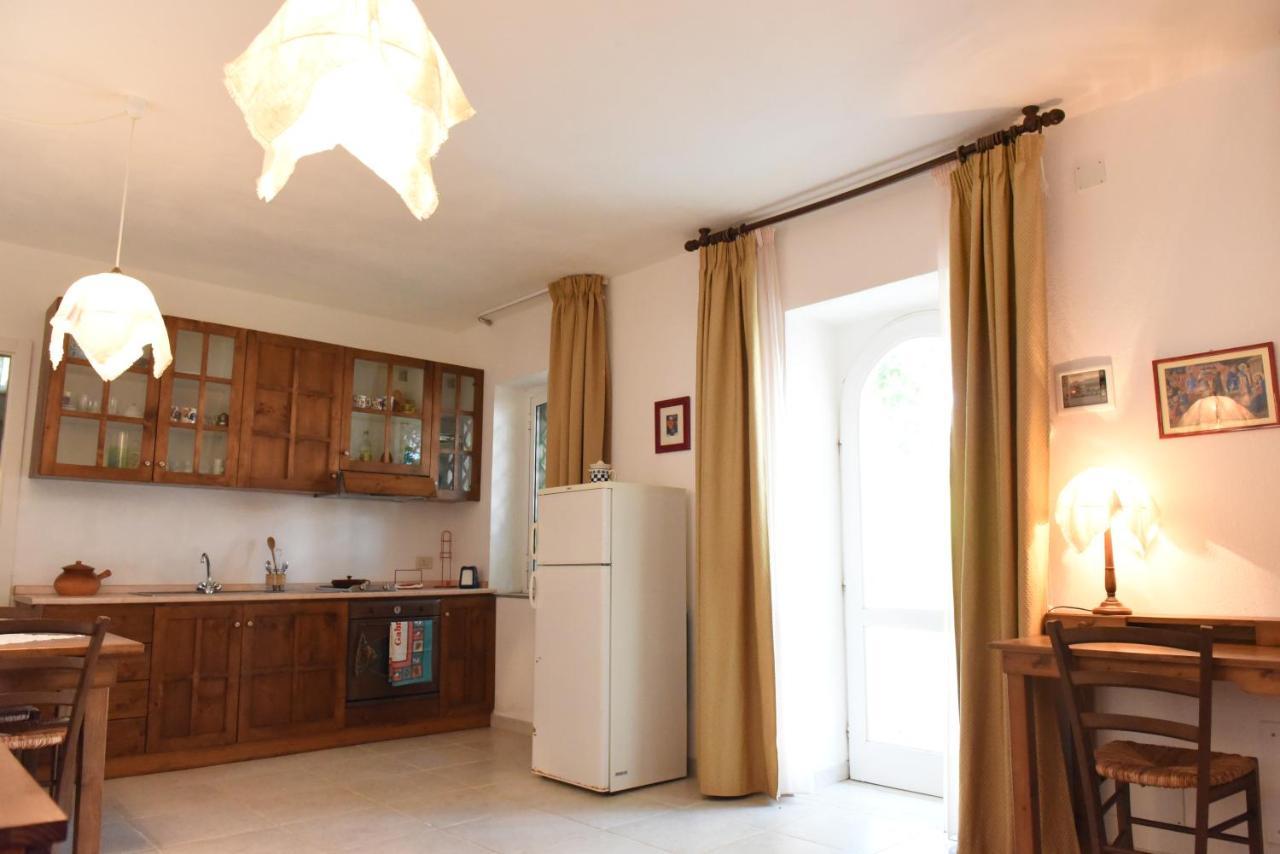 B&B Parco Del Lamione Джоя дел Коле Екстериор снимка